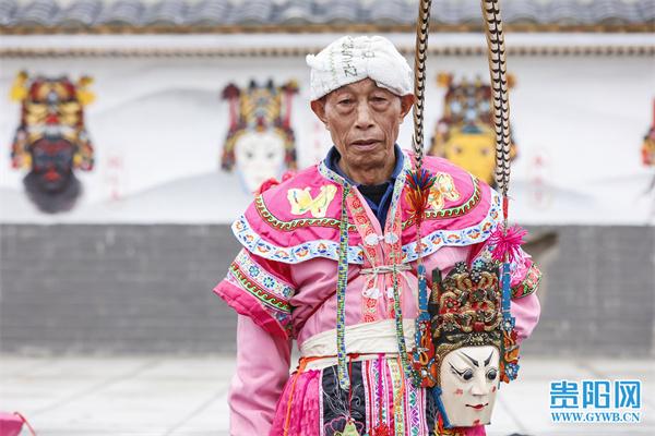 好"戏"开场!清镇民乐村地戏表演让非遗"活"起来