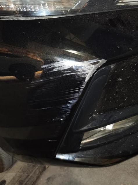 黑色车漆被刮花了怎么办?