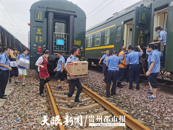 受河南暴雨影响,k507次列车(北京西-贵阳)已临时停车47小时