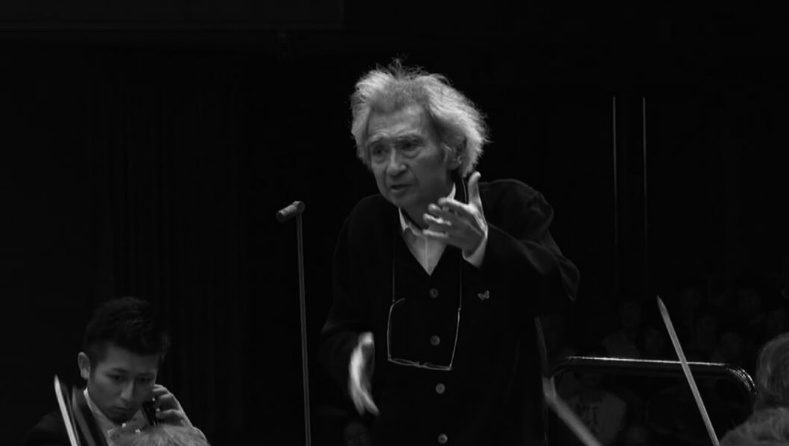 日本指挥家小泽征尔去世,终年88岁