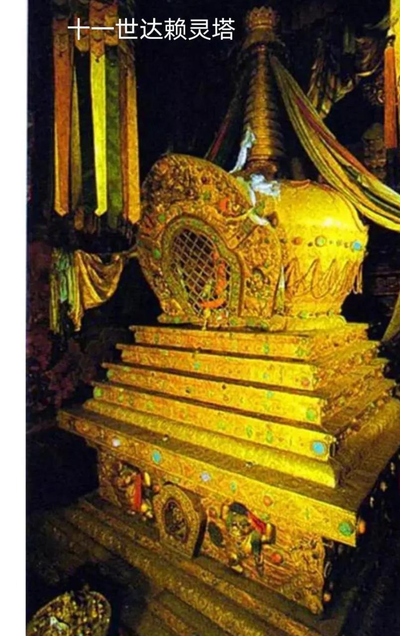 布达拉宫内部部分图片:你一定见过布达拉宫顶上那一组金光闪闪的金顶
