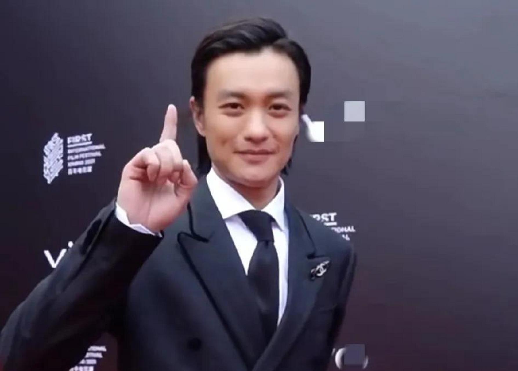 分道扬镳12年后再看周一围和童蕾现状 两人差距一目了然 童蕾通过出演