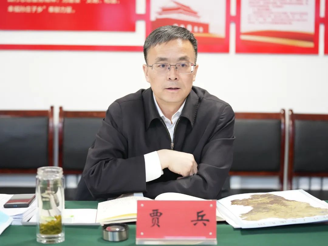 县委书记贾兵一行到孙庄子乡调研并召开座谈会