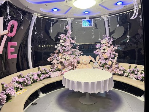 餐饮堂食热度高,旅行社推双人门票……传统节日"七夕"带来今年消费