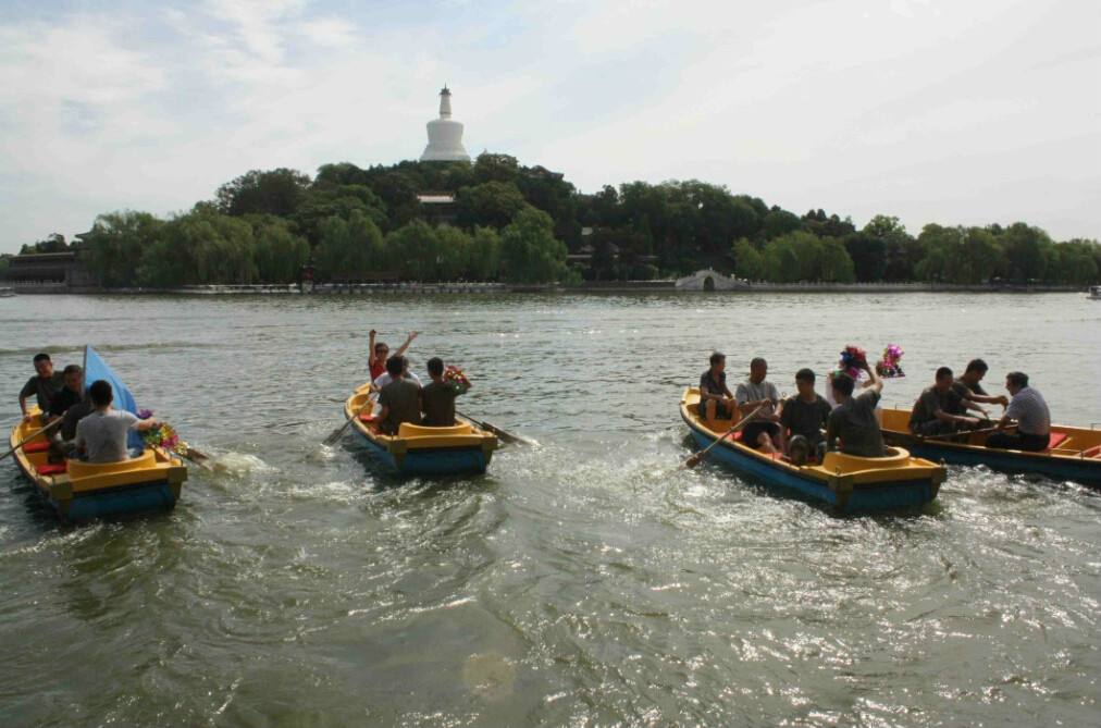 海洪湿地公园划船图片