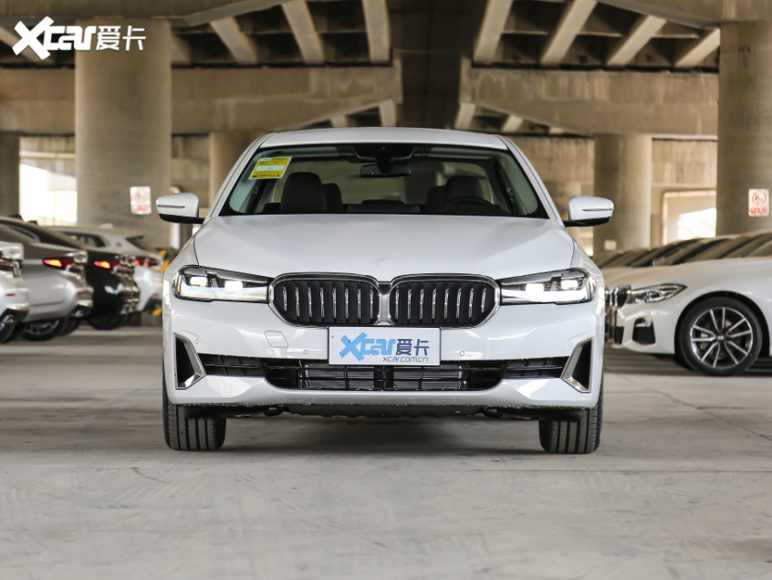 新款寶馬5系長軸距版燃油車型及插電式混合動力車型上市,新款寶馬5系