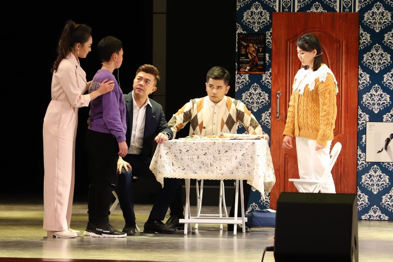 广西柳州市青少年普法舞台情景剧首演