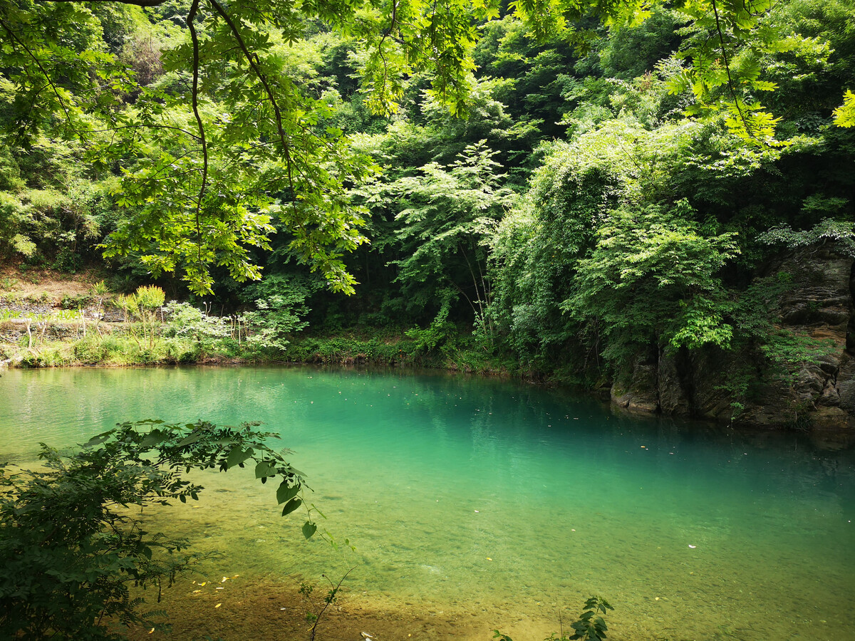 《湖北武汉周边的秘境:钓鱼,溯溪与绝美露营地共享》