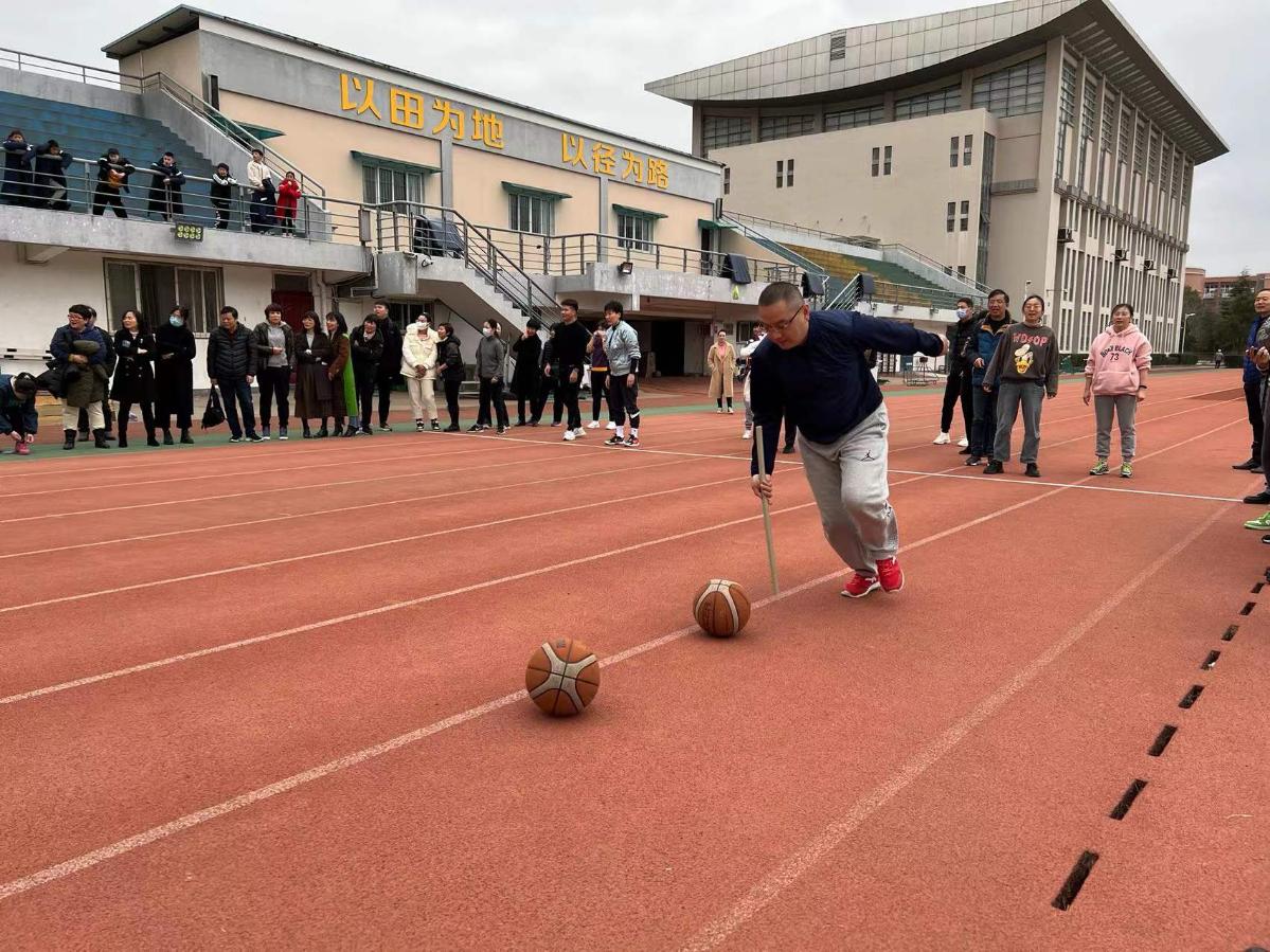 宁波体校举行趣味体育运动会