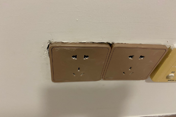 插座明装与暗装的区别