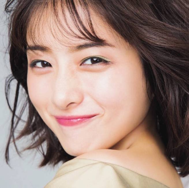 女生的这四个生理反应和动作,100%在告诉男生:我对你有好感