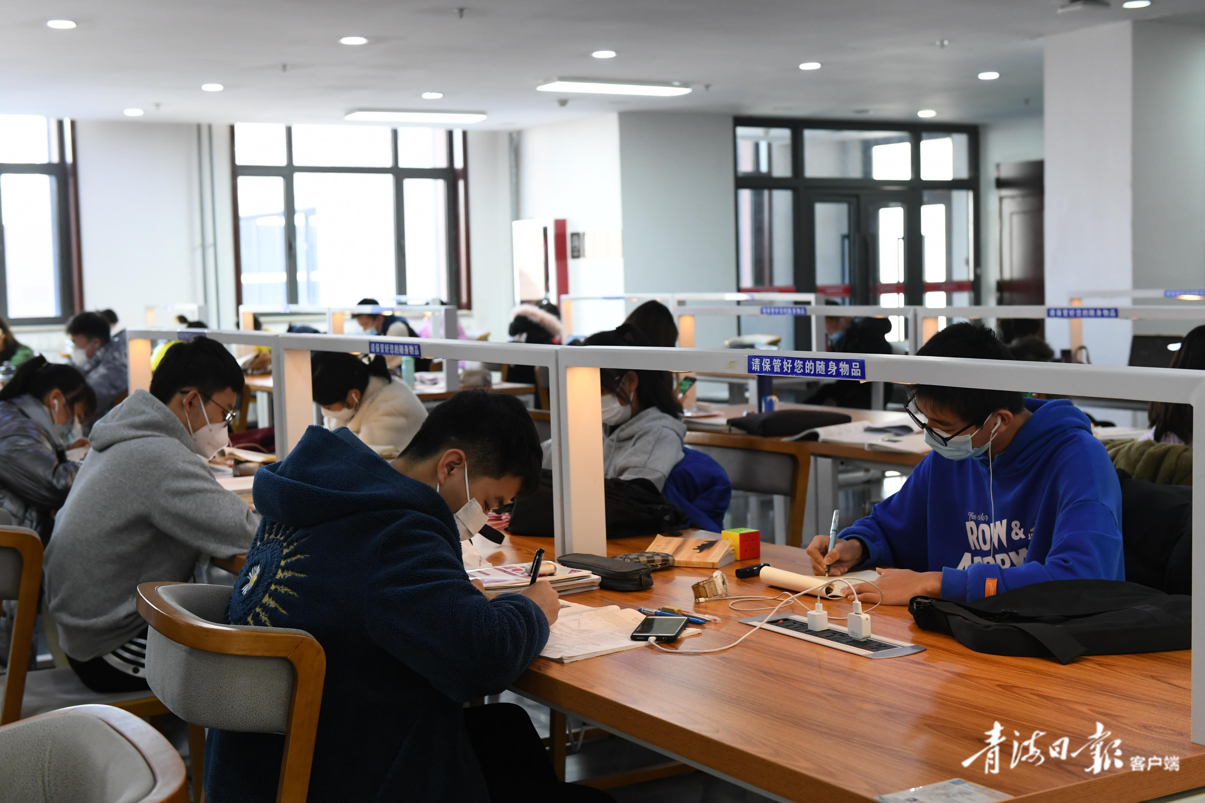 青海省图书馆做好防疫迎接开学前人流增加