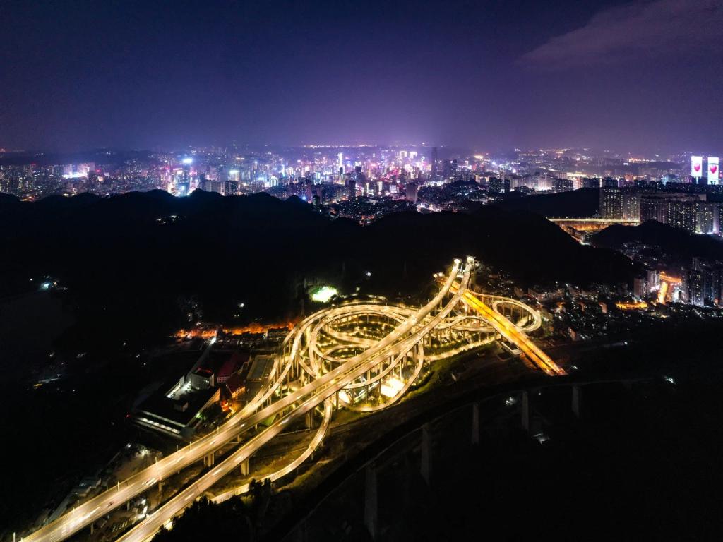 贵阳高坡夜景图片