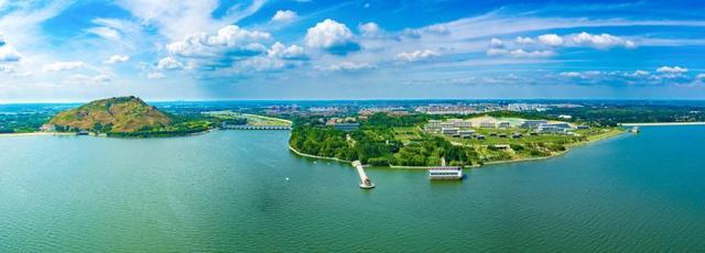 潍坊峡山区:守护一湖清水 共享河湖安澜