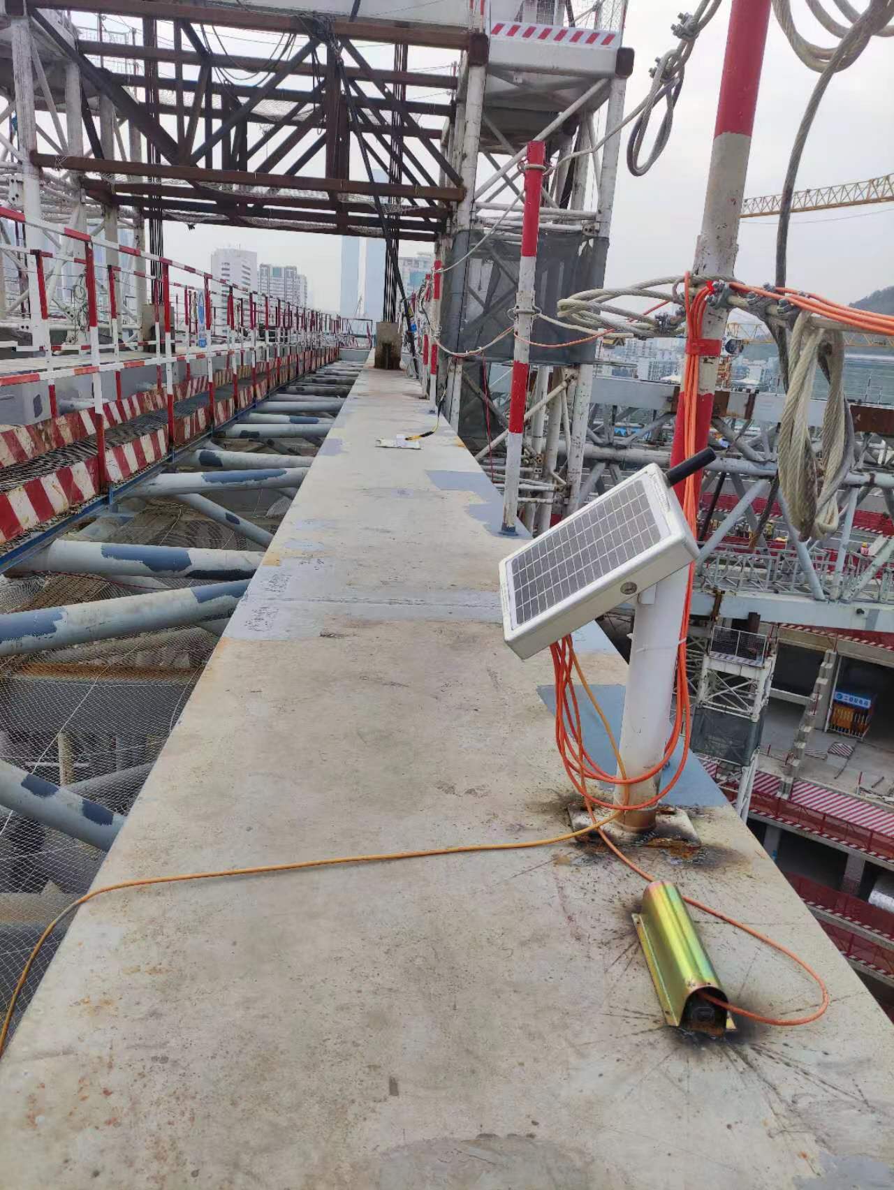 表面型振弦式应变计说明书