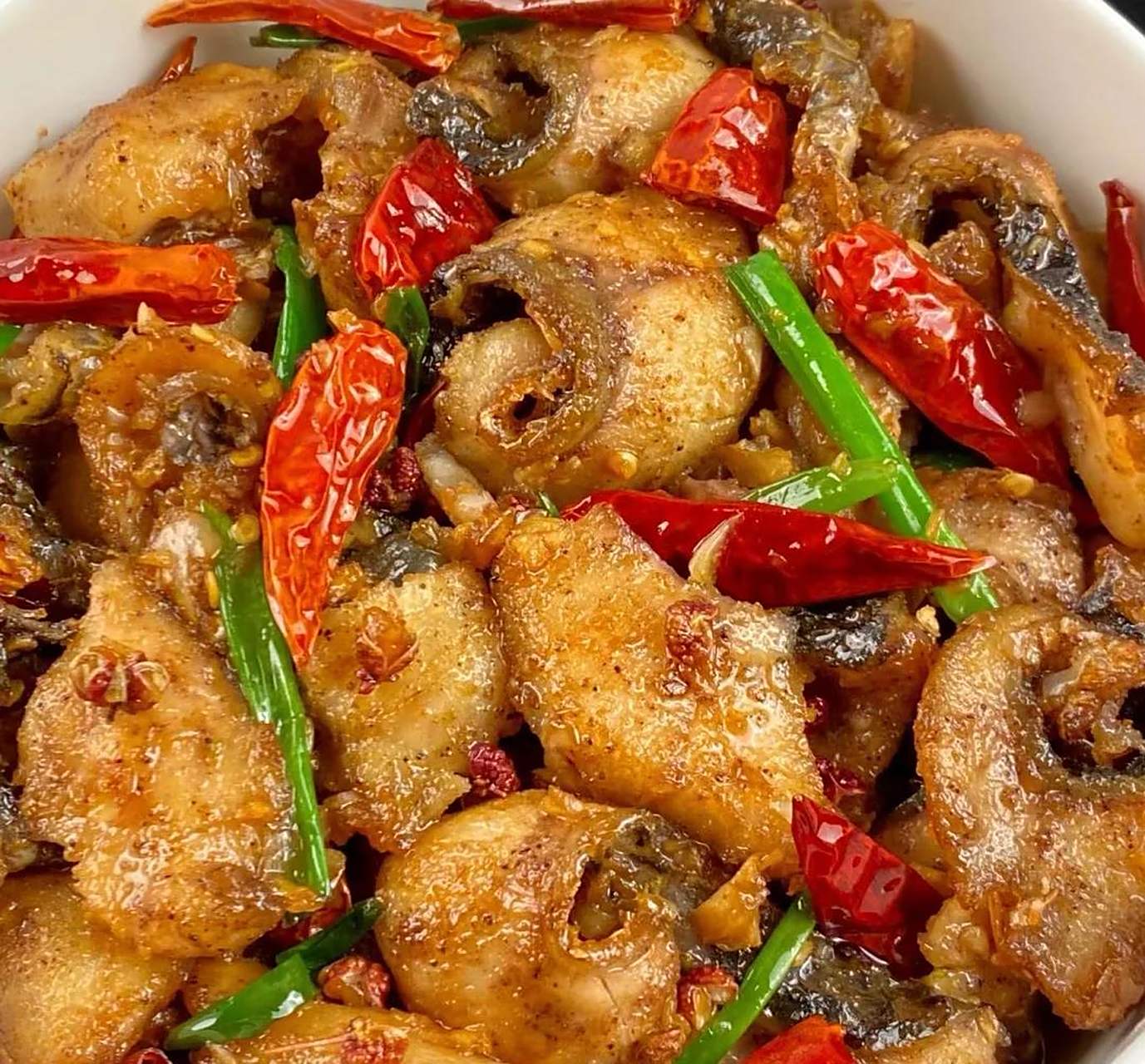 这做法我怎么没早发现! 麻辣鱼片这样做好吃又下饭!真的巨香!