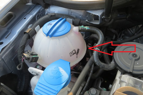 长安cs75防冻液加哪里