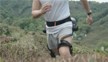 国产智能外骨骼“踏山”明天发布：登山从未如此轻松