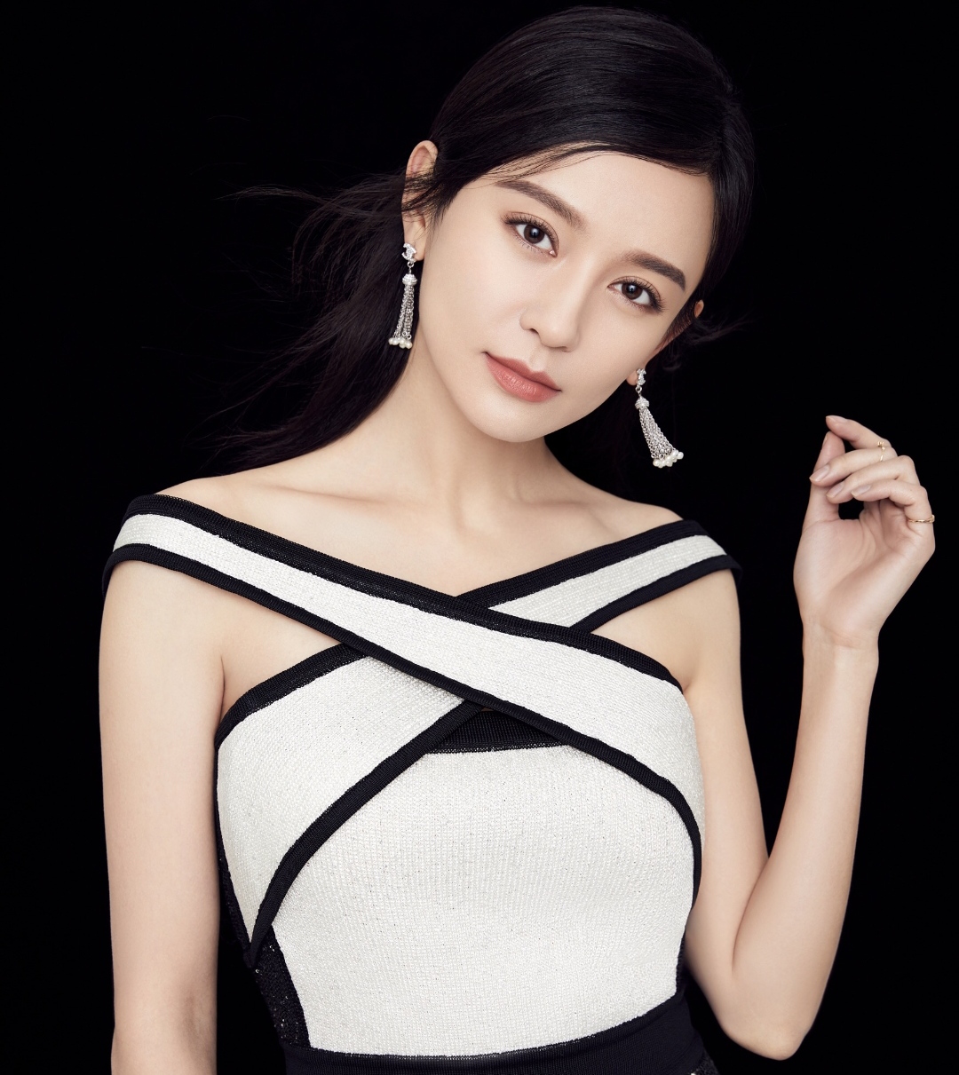 《隐秘而伟大》丁放的饰演者是谁?