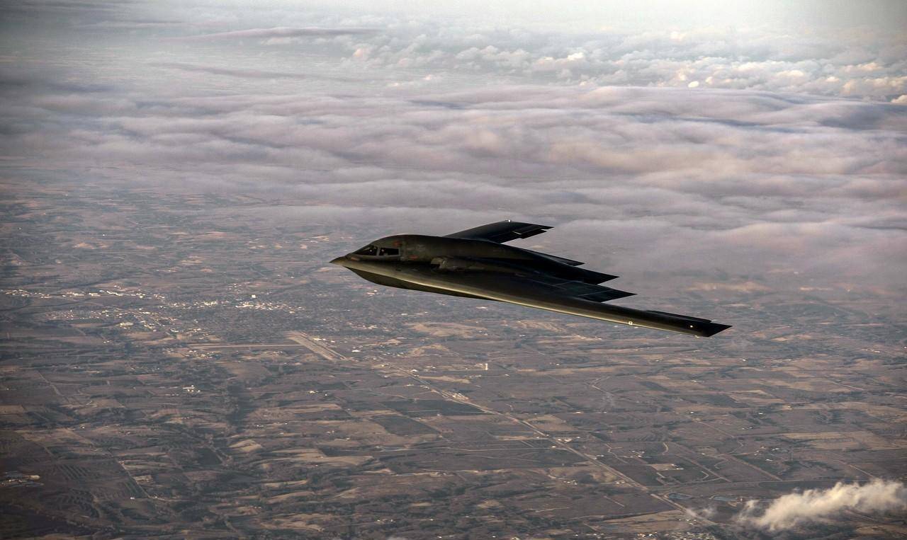 b2隐身战略轰炸机:南联盟大使馆被炸的直接凶手,b21的参照物