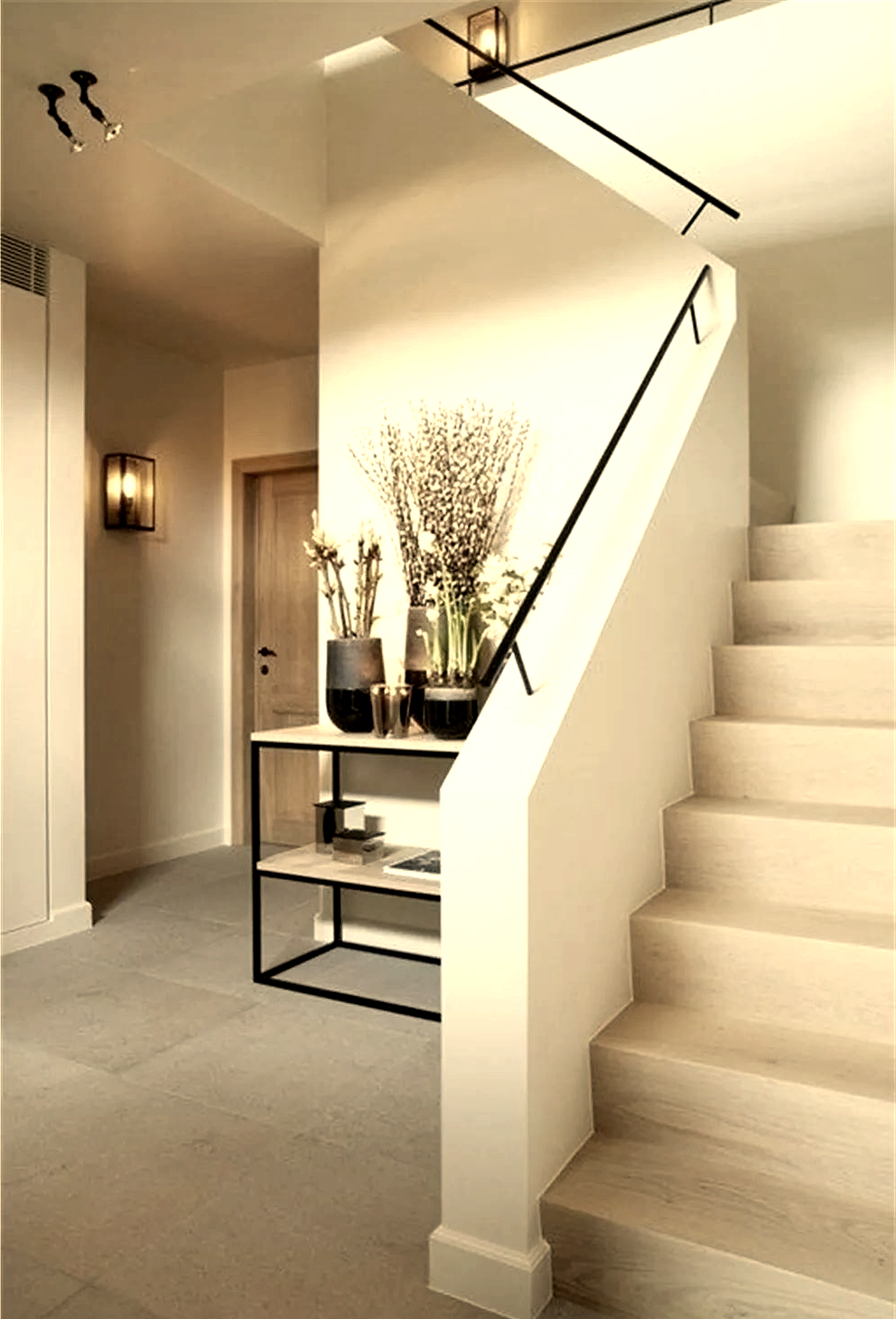 美轩楼梯设计指南:如何打造别墅复式楼梯的风水布局