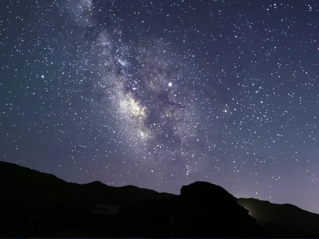 北京市天文爱好者王俊峰2019年5月在甘肃张掖拍摄的银河(本人供图)
