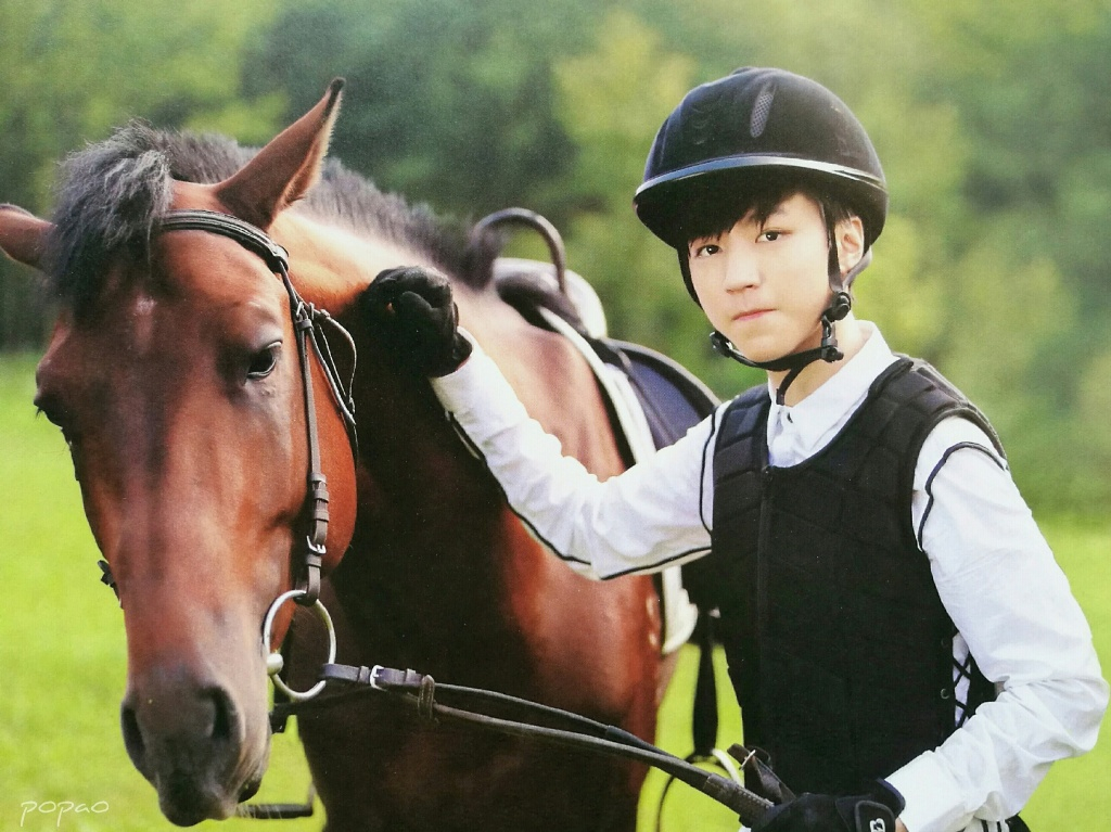 谁还没有看过@tfboys-王俊凯 骑马?