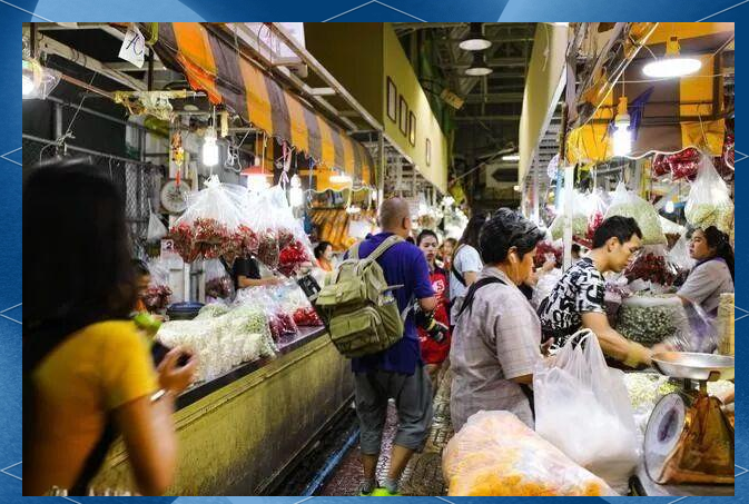 泰国派克隆花市:鲜花盛放的文化与经济之旅