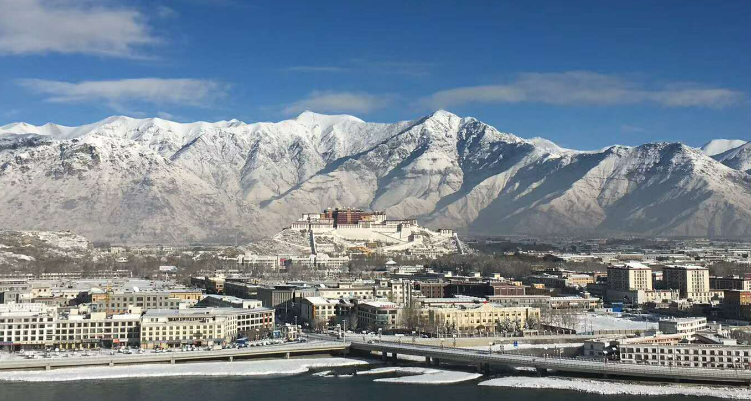 z917列车沿途风景