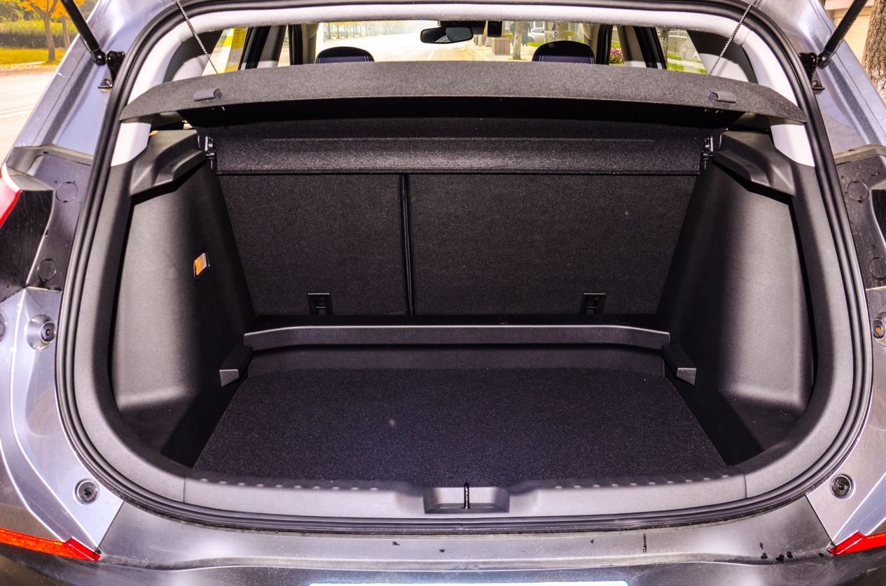 雪佛兰创酷后备箱,怎么打开,及其尺寸多少