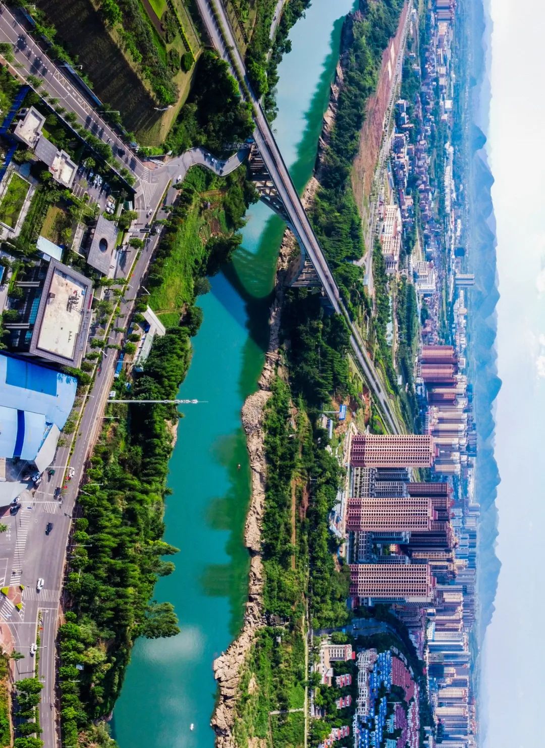 来宾三桥一带航拍全景长图,这样的视角给你什么感受? 壮观!