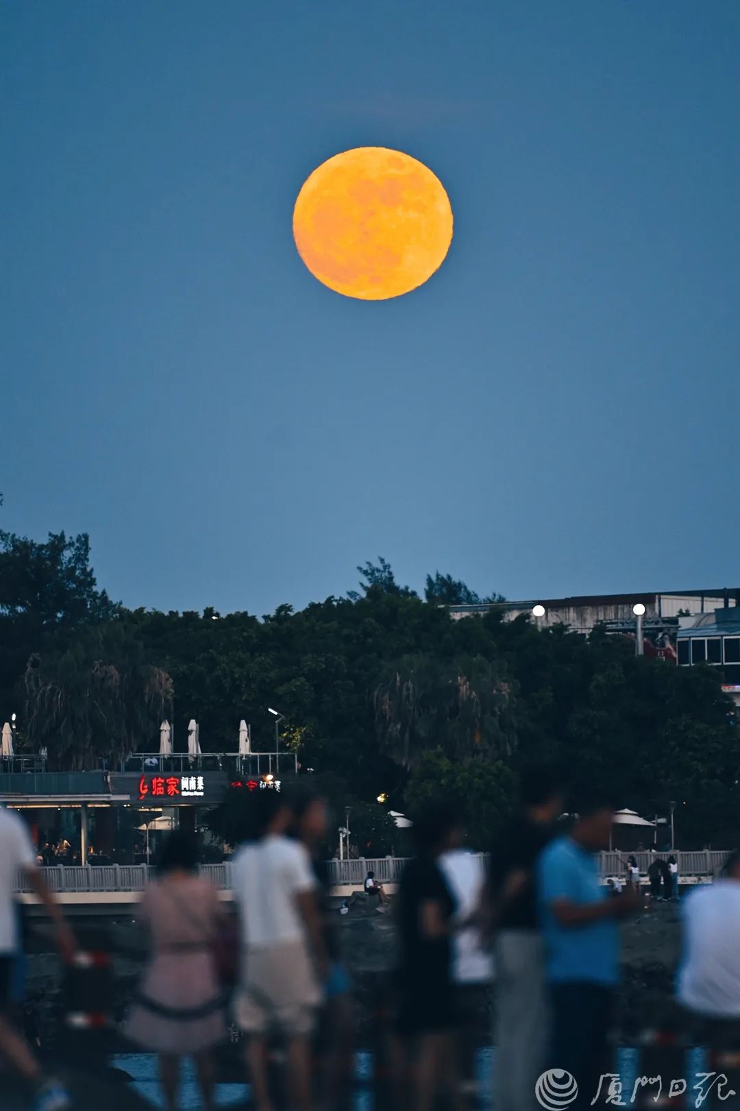 年度第三大满月现身天宇,今天这个时段最适合拍摄