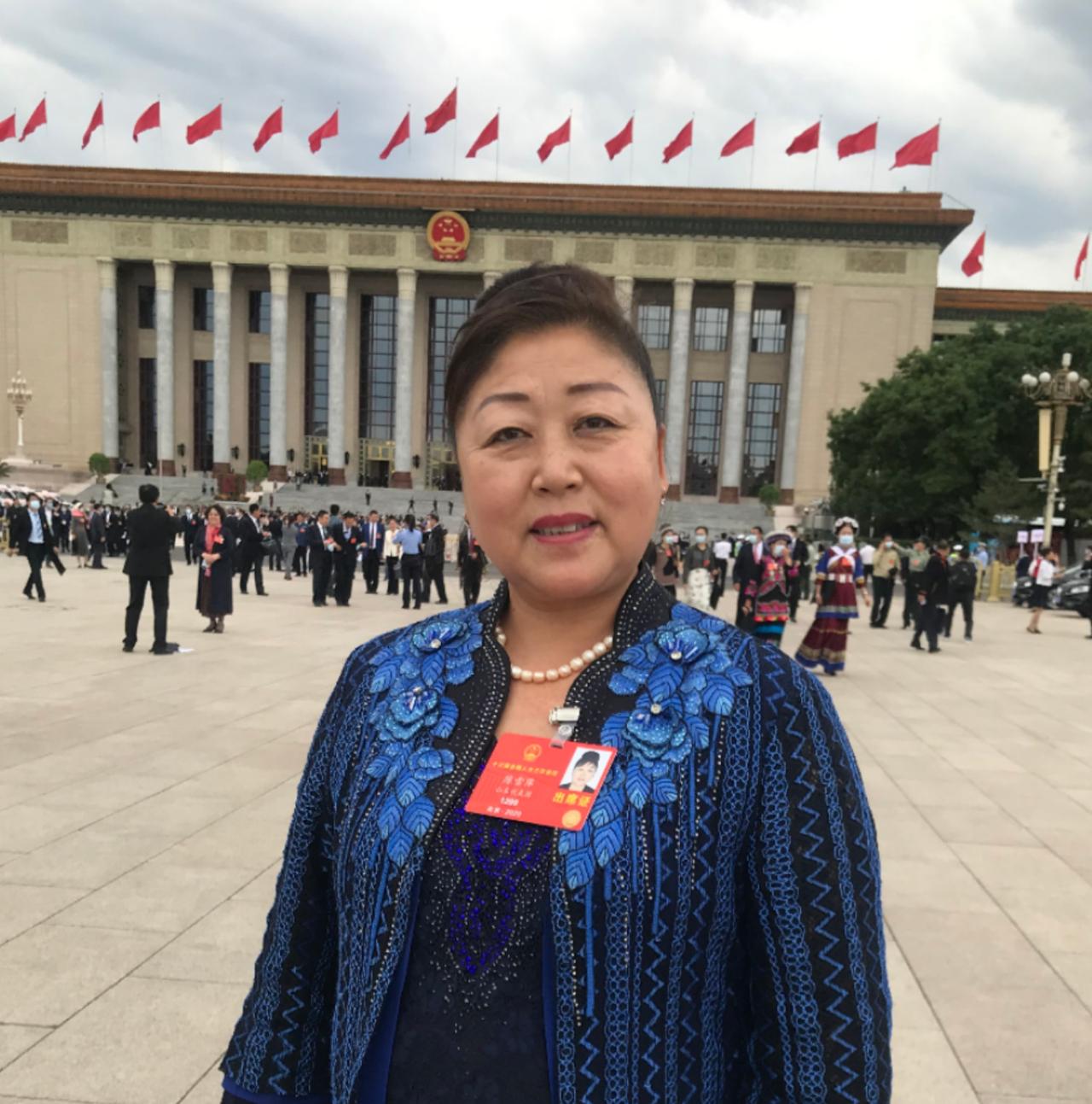 陈雪萍代表:优化"案-件比"提升公信力