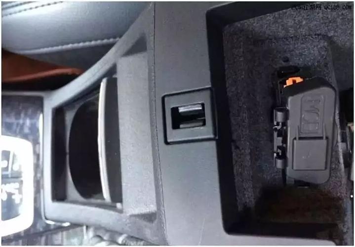 探歌obd接口在哪里里