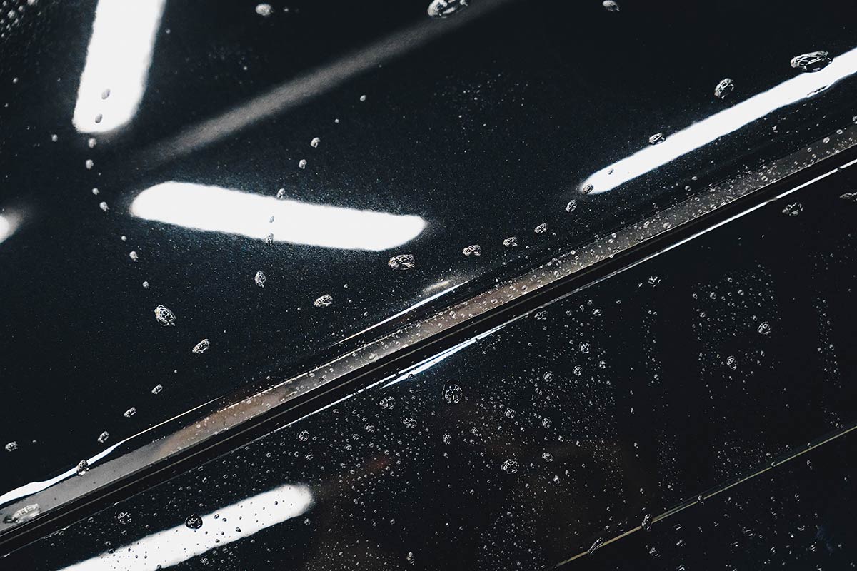 黑色汽车露白是底漆吗-北京麦卡