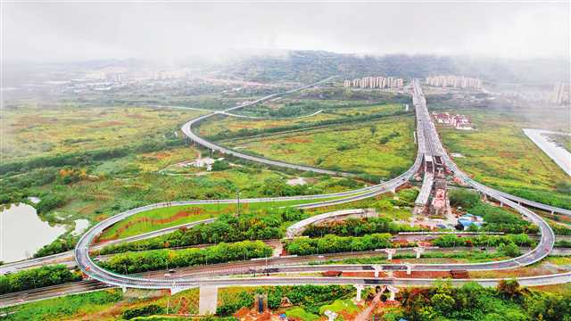 坪山大道大学城隧道至科学大道段通车