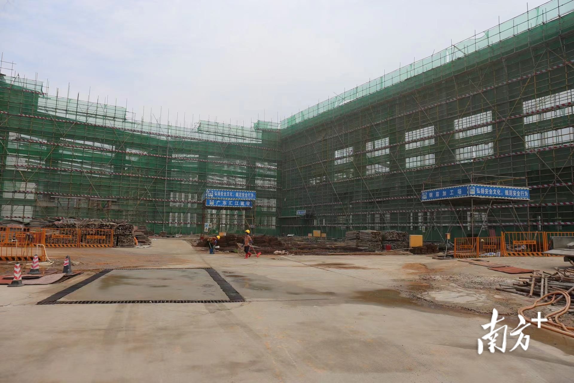 赖鉴铭:全力推动重点项目和电网建设提速增效,为高质量发展聚势赋能