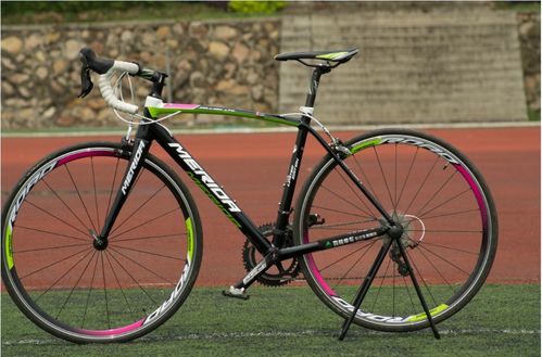 想收这款美利达百万纪念款公路车兰波队版涂装,卖家定价2900