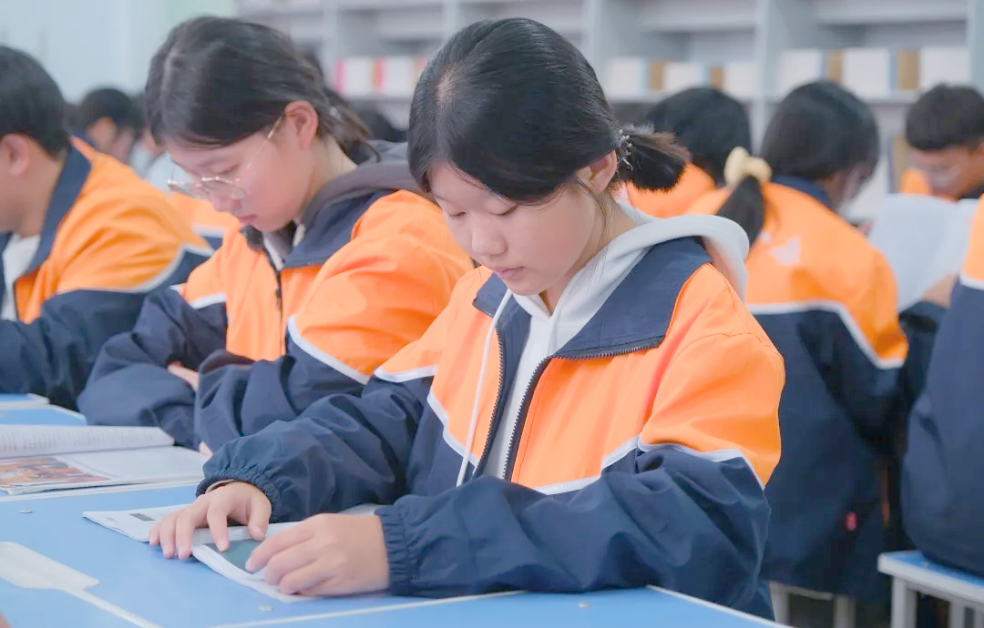 武强中学全民阅读活动:书香校园的构建与展望