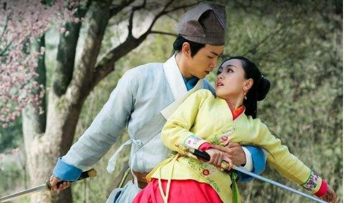 岳灵珊对林平之的感情:爱了就是爱了,别问值不值得