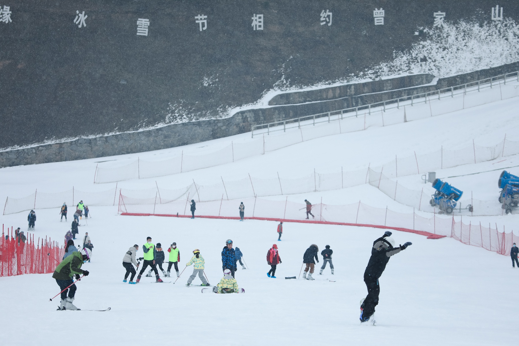 广元市朝天曾家山滑雪场12月31日正式开园