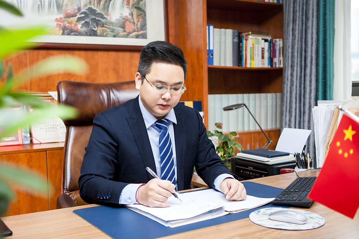 梁伦亮江西赣州公司法务律师团队告诉你主播与公司的关系