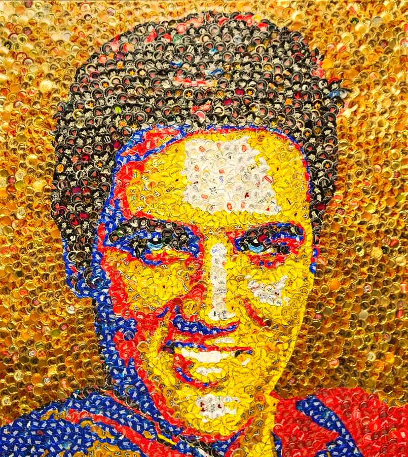 艺术家用众多瓶盖打造逼真肖像画,令人大开眼界