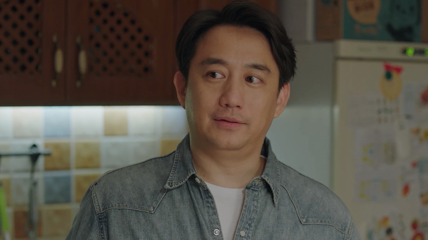 父亲为儿子彩礼钱给亲家下跪,是彩礼问题吗?你怎么看?