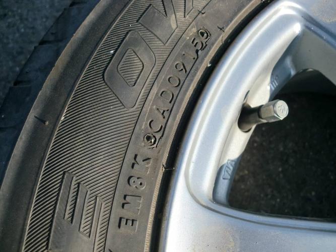 firestone,即风驰通,是一个享有盛誉的轮胎品牌.