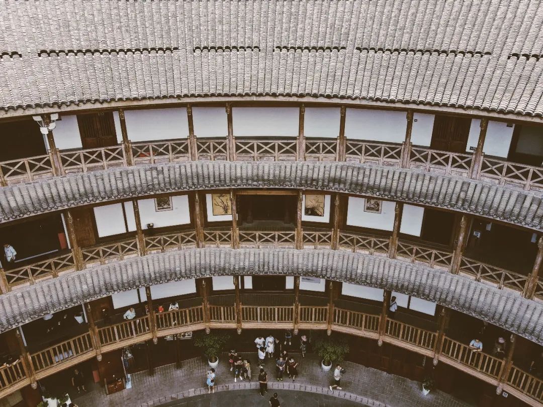 洛带博客小镇因为这座土楼,人气暴增