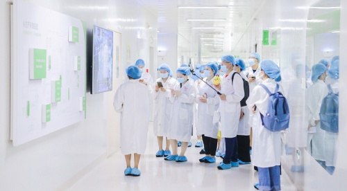 用诚心换得消费者的认可,"汤臣倍健代言人"队伍持续壮大