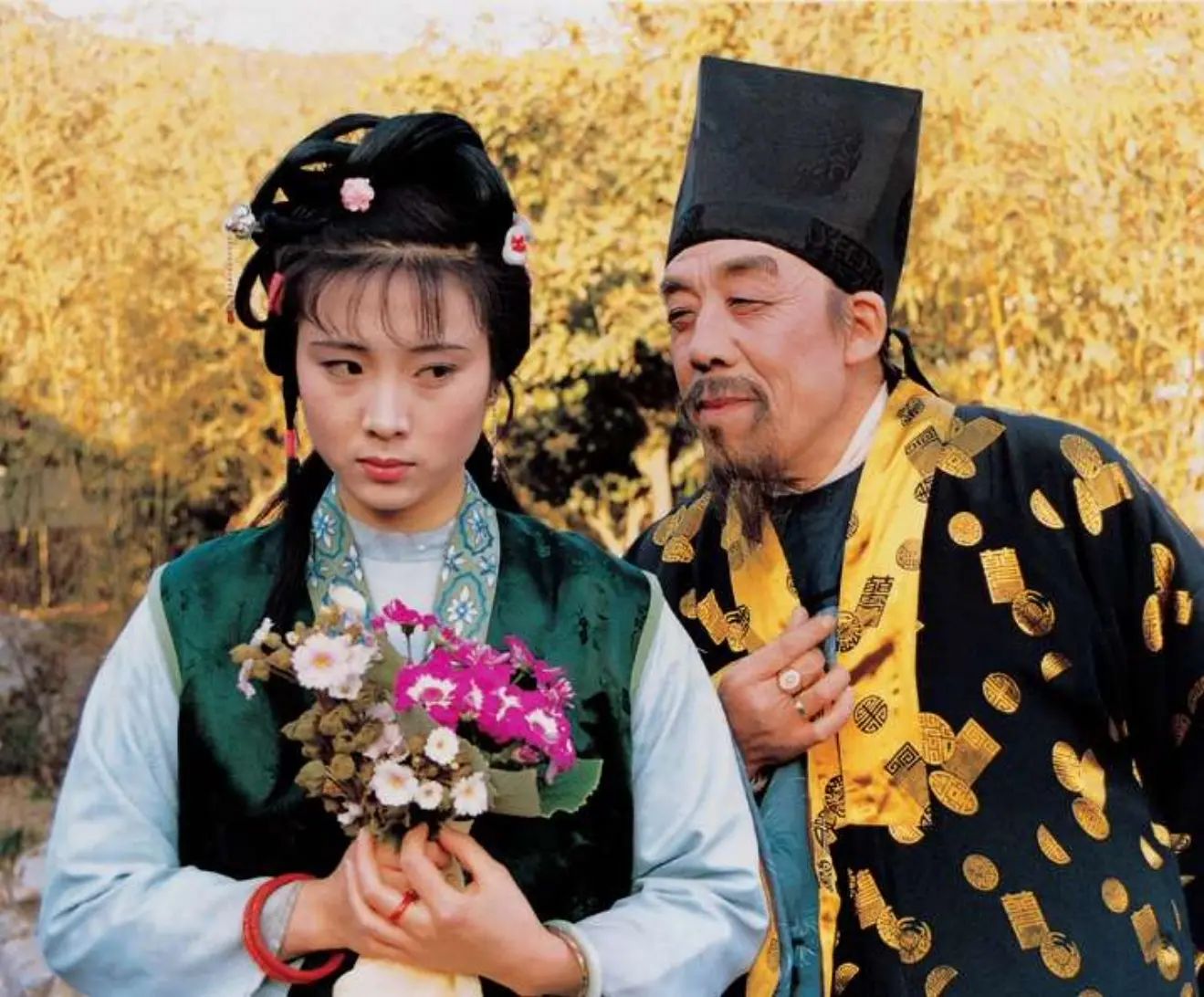 贾赦强娶鸳鸯,王夫人却被骂?贾母:骂的就是她