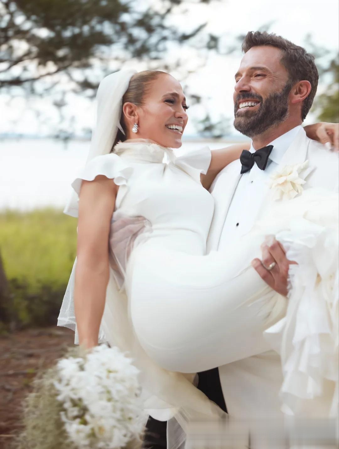 洛佩兹·洛佩兹向本·阿弗莱克提出离婚太有钱也累离个婚好费劲