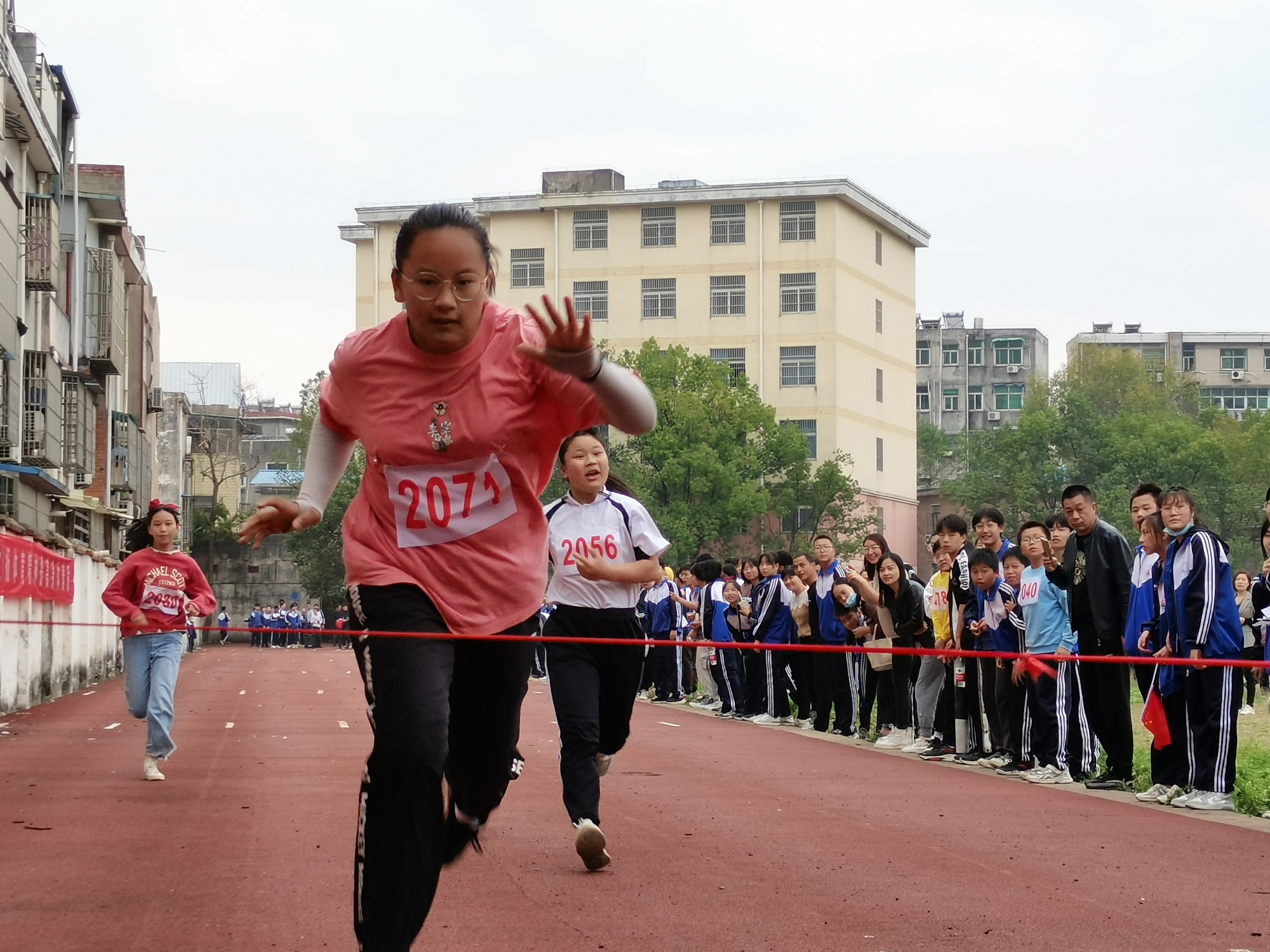桐城市实验中学乌石路校区:舞动青春 放飞梦想
